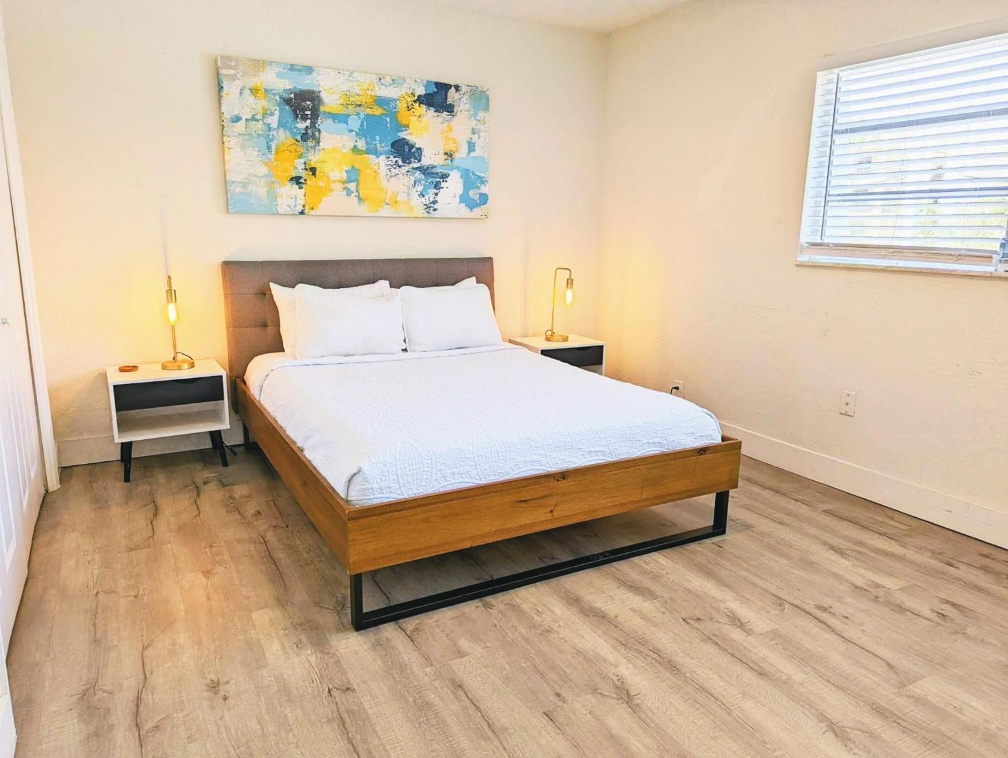Pier Walk On Deerfield Beach Island Room photo