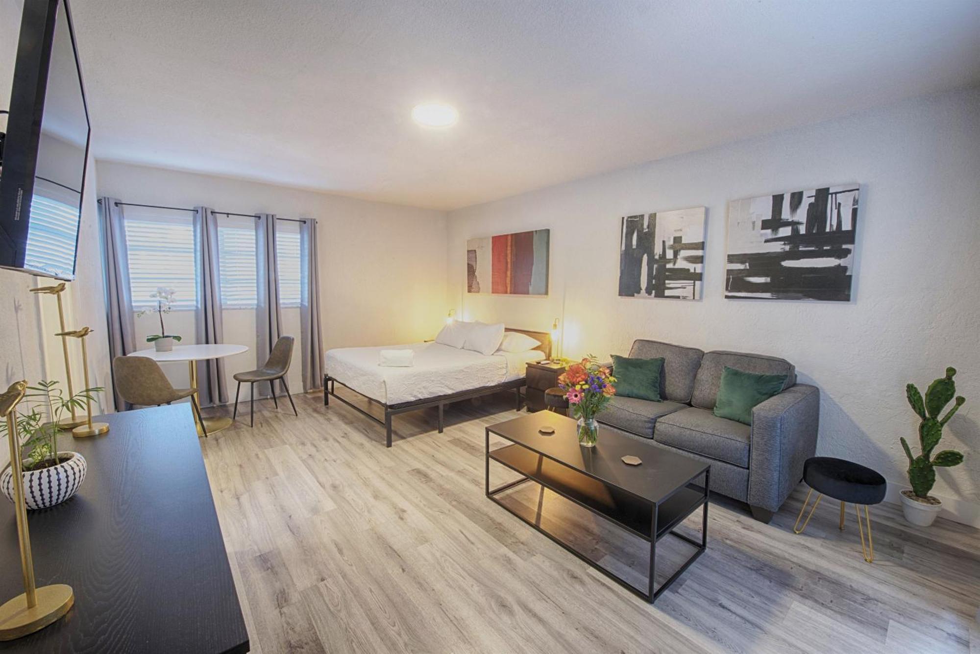 Pier Walk On Deerfield Beach Island Room photo